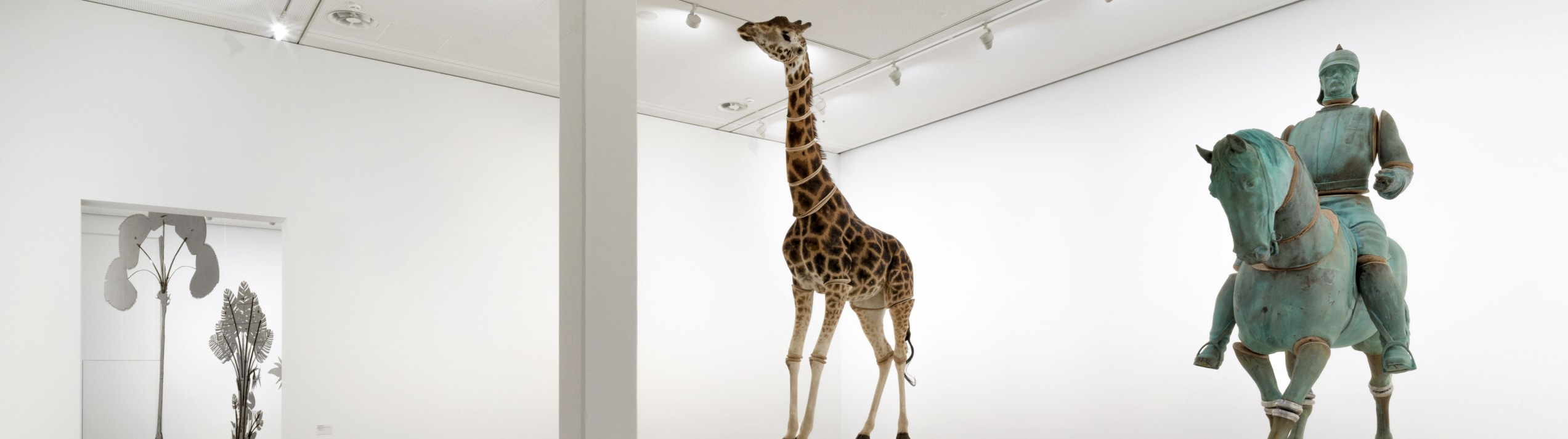 Read more about In Paris, Julius von Bismarck probes power and memory
