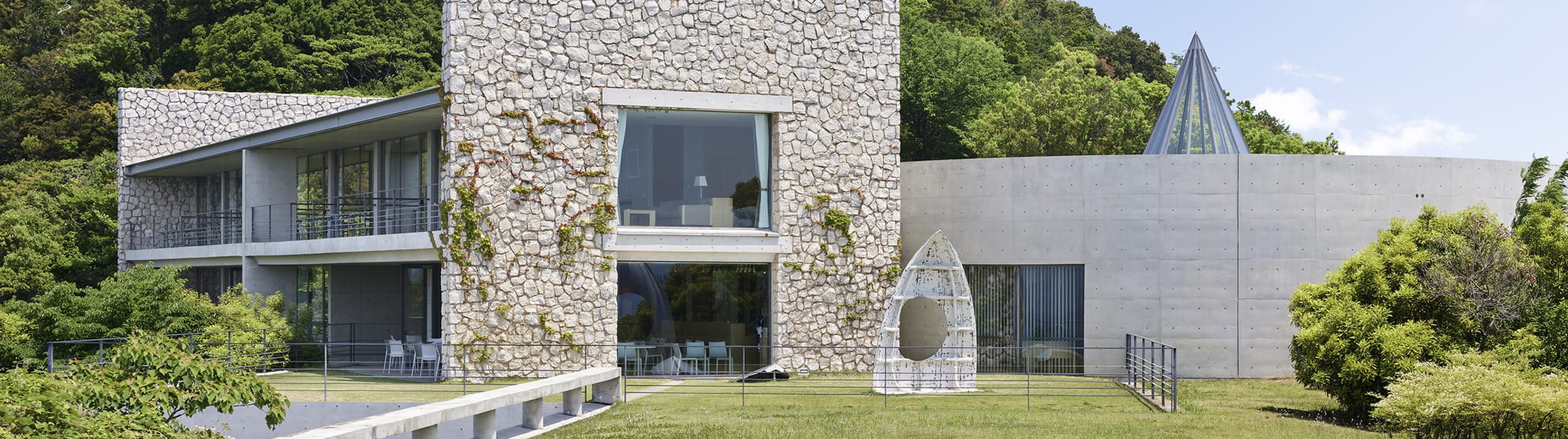 Read more about Where the art world checks in