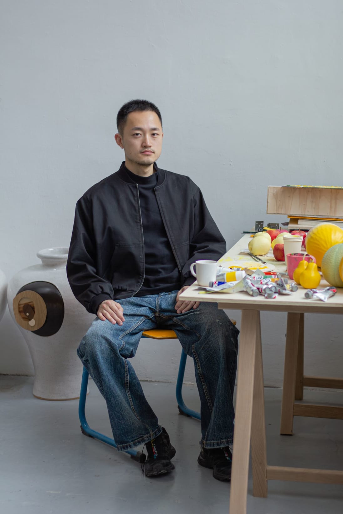 Paris-based sculptor Wei Libo. Photography by Ye Yi.