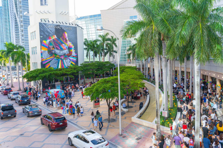 The Arsht Center’s Thomson Plaza for the Arts - Photograph by Eyeworks Production.