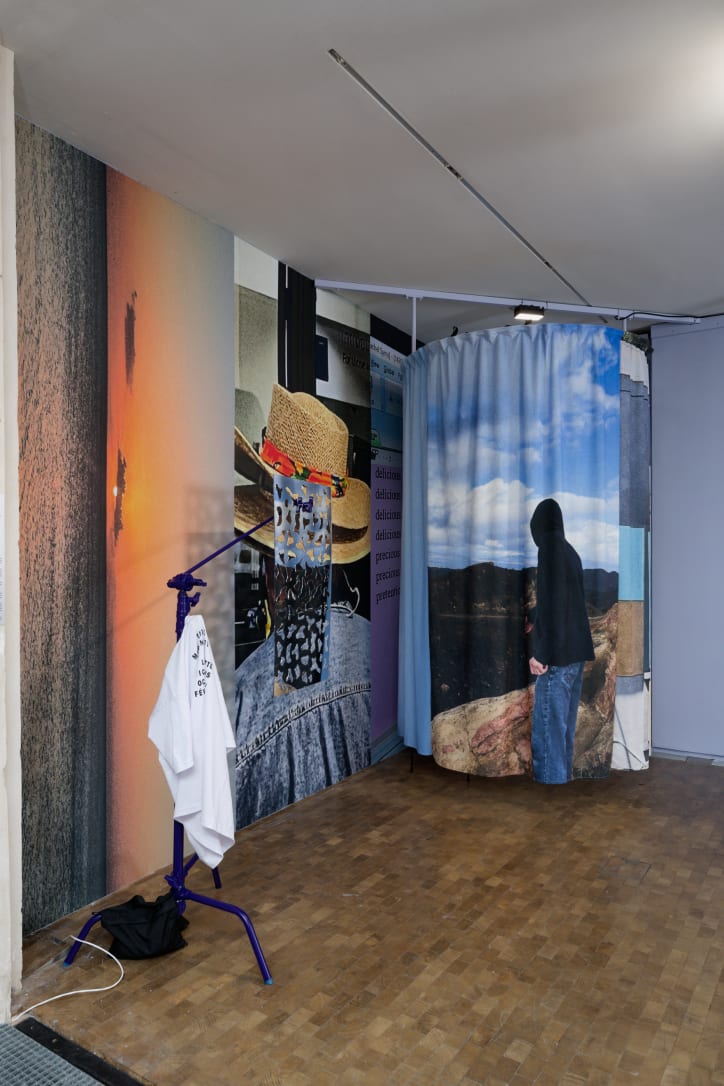 Vue d’installation de l’exposition « Total » de Martine Syms, Lafayette Anticipations, Paris, 2024. Photographie d’Aurélien Mole.