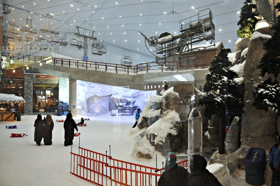 View of Dubai's indoor ski resort, 2011. Photograph by Alberto Grovi. 