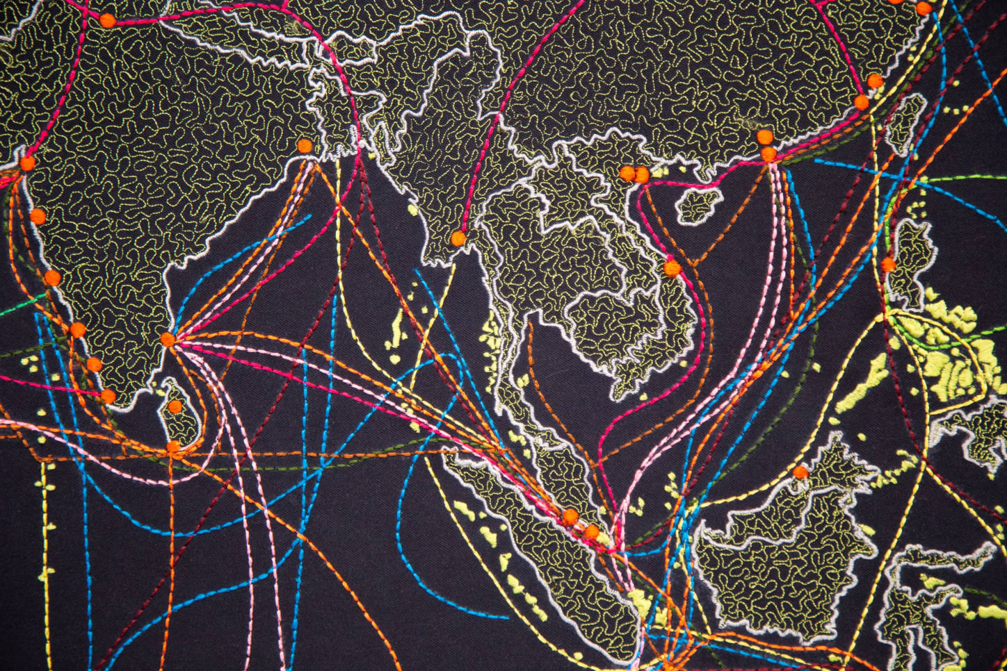 蒂梵妮‧鍾，《Global Spice Trade routes from ancient time to the age of exploration-exploitation》（局部）， 2025，&copy; 圖片由藝術家及Max Estrella藝廊提供