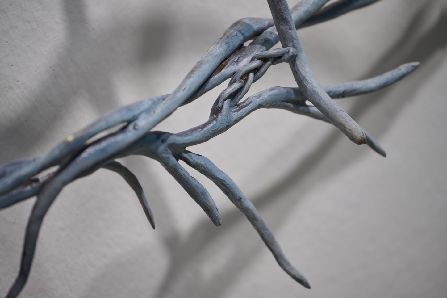 Hana El-Sagini，《情節轉折（細節）》，2026 年，由 Gypsum Gallery 在 2026 年巴塞爾藝術展的「聲明」單元展出。
