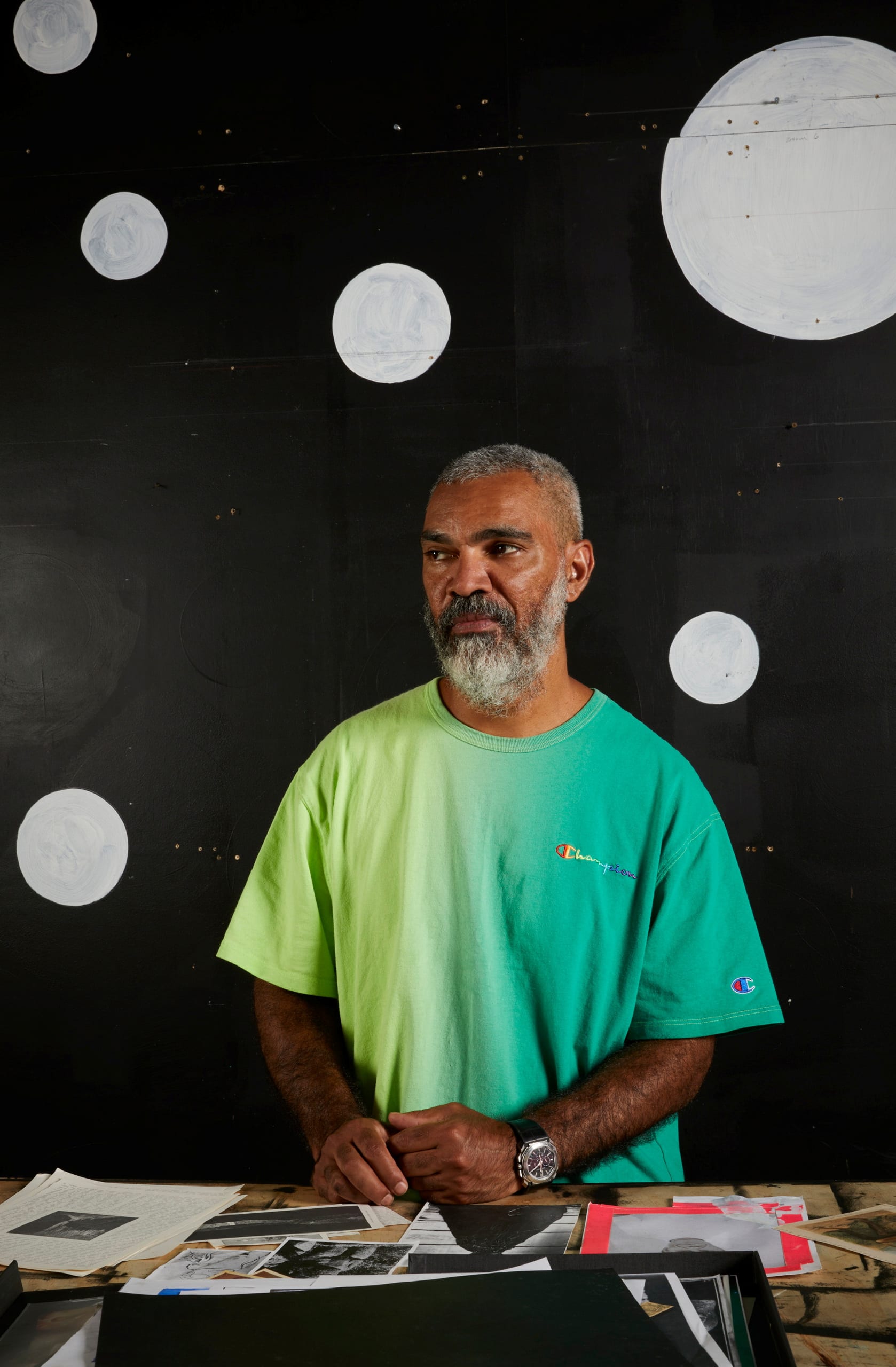 Daniel Boyd, 2022. Photograph by Jenni Carter for the Art Gallery of New South Wales.