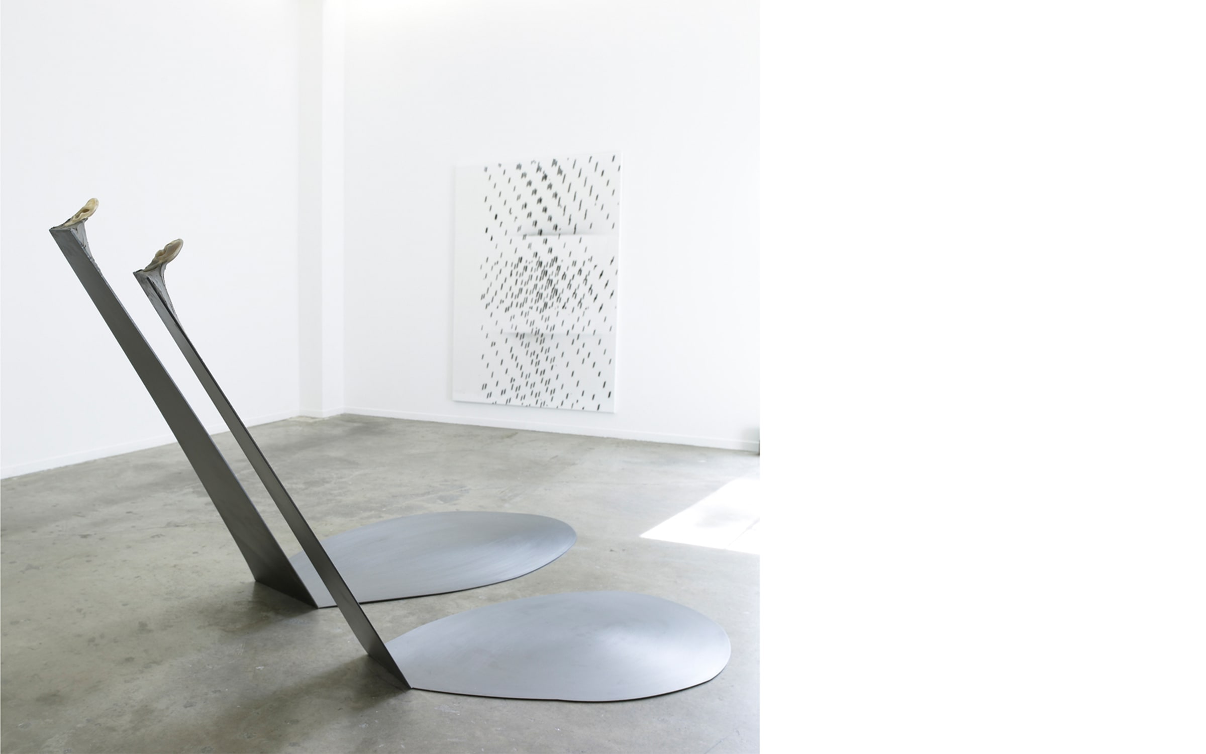 Installation view of ‘Samedi-Samedi’, with works by Heather Cook, Grier Edmundson, Nathan Hylden, Diego Perrone, and Pietro Roccasalva, Galerie Art: Concept, September 2008. Courtesy of the artists and Galerie Art: Concept, Paris.