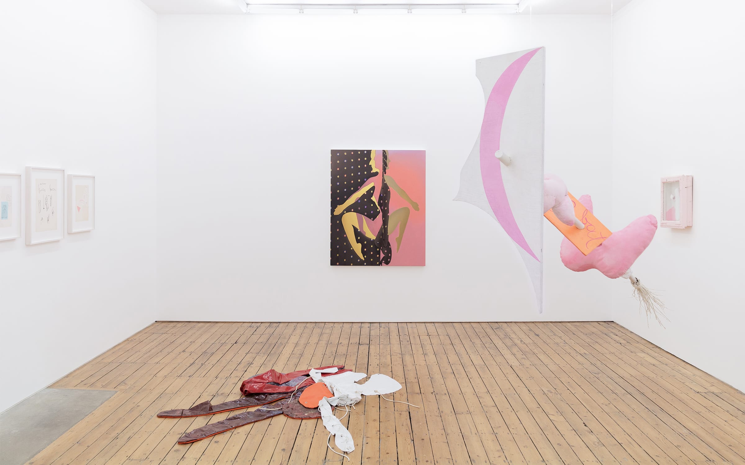 Exhibition view of ‘Shapeshifters’, with works by Sascha Braunig, Sandra Mujinga, and Maria Pininska-Beres, The Approach Gallery, 2019. Courtesy  The Approach, London. Photo byJedrzej Nyka,, The Approach.