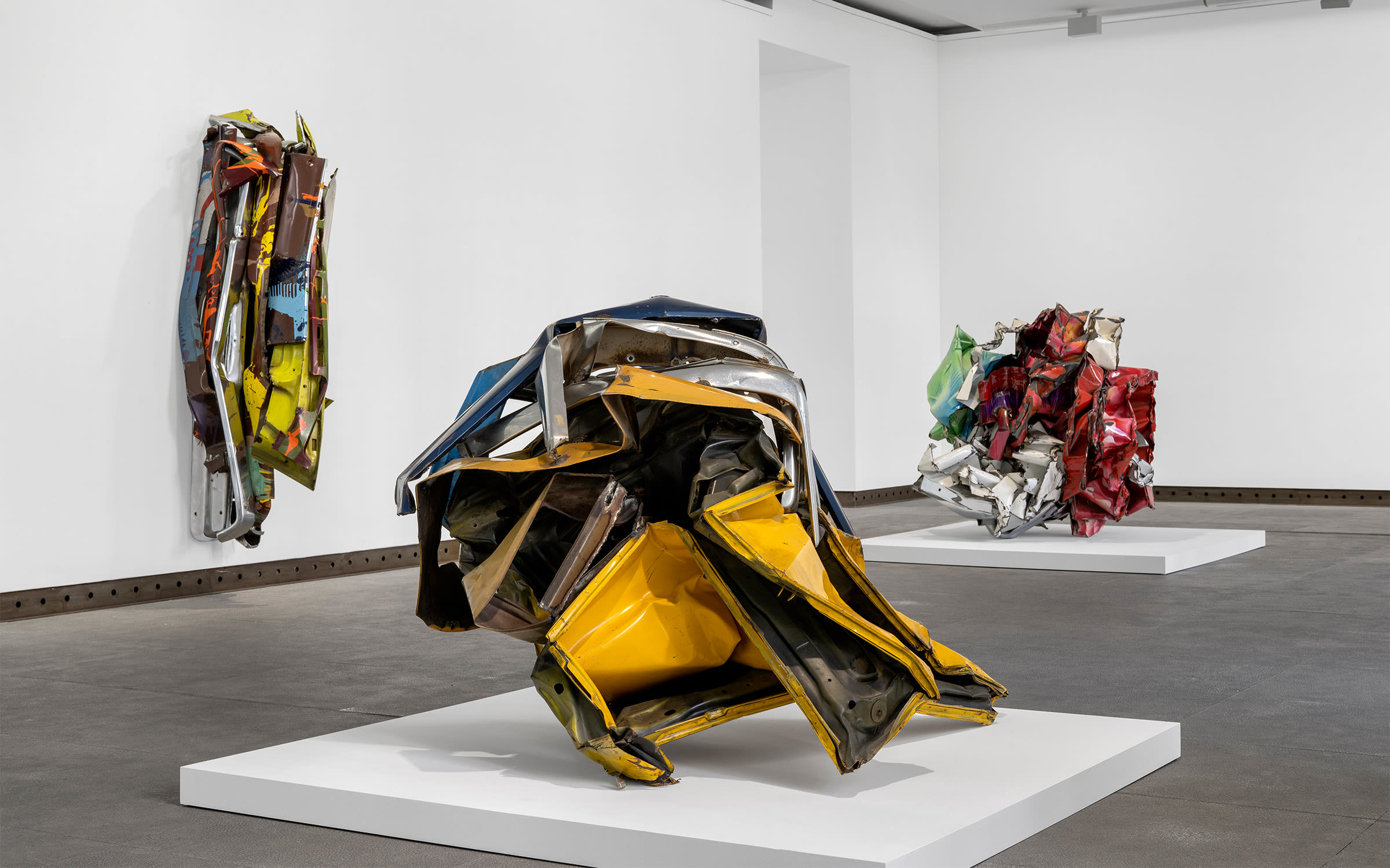 Installation view of John Chamberlain's exhibition 'Sculpture', Galerie Karsten Greve, Paris, 2022. Courtesy of Galerie Karsten Greve. Photo: Nicolas Brasseur.