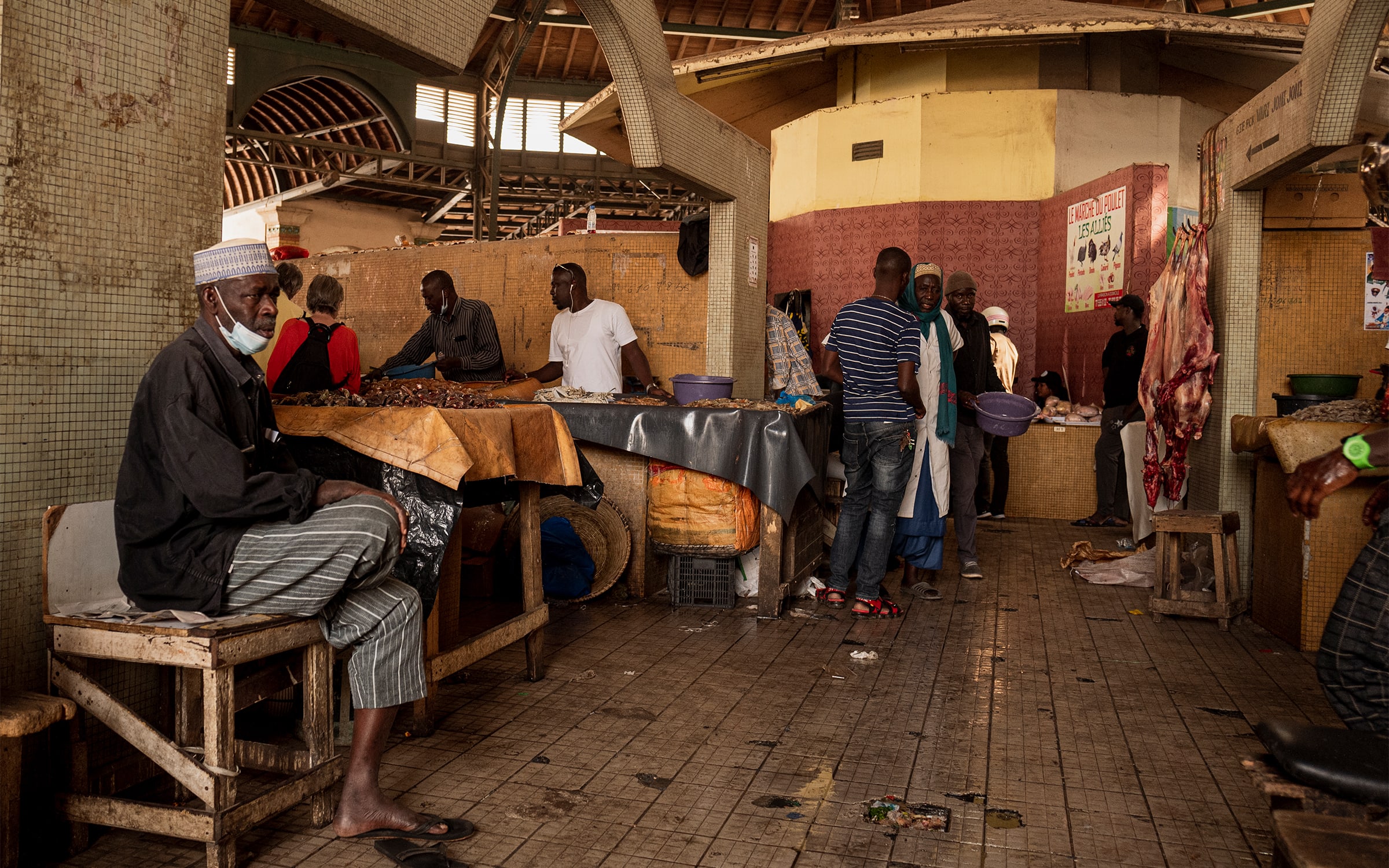 A market scene in Dakar. Photo by Prince Debiz N'kouka Bizenga aka Bizengabiz for Art Basel.