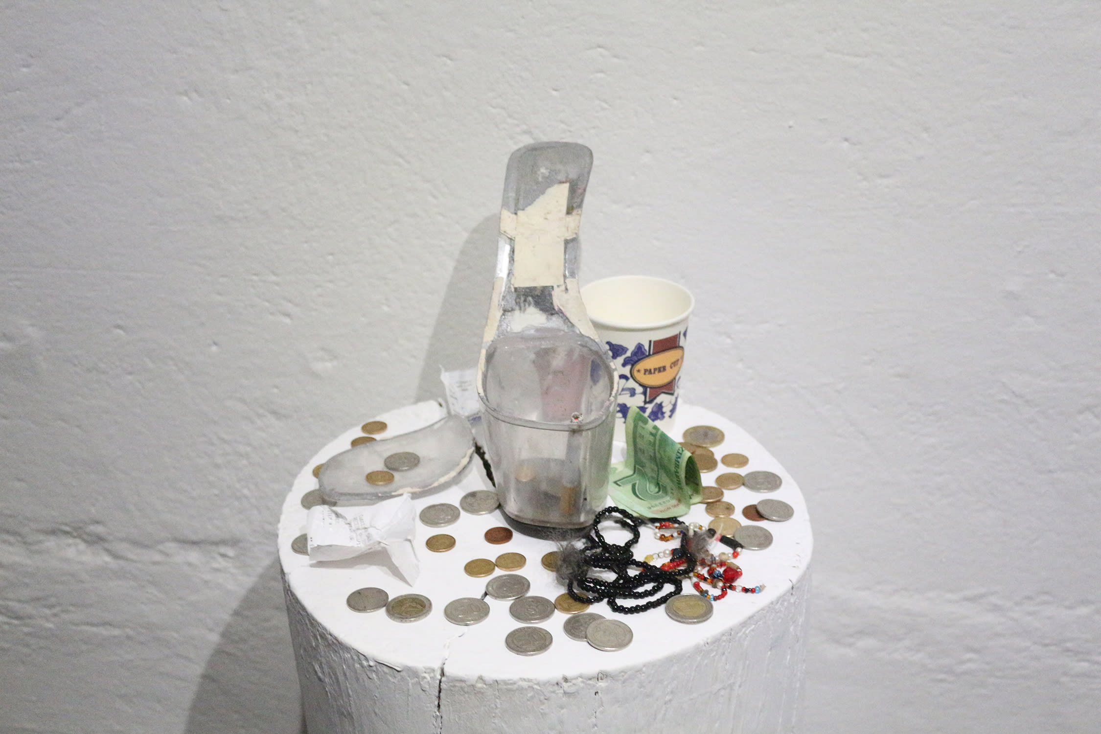 Kresiah Mukwazhi, Please Tip Your Dancers, 2017, SAVVY Contemporary at Njelele Art Station, Harare. Photo by Tinotenda Joseph Tagwireyi. Courtesy and copyright of the artist and Jan Kaps, Cologne.
