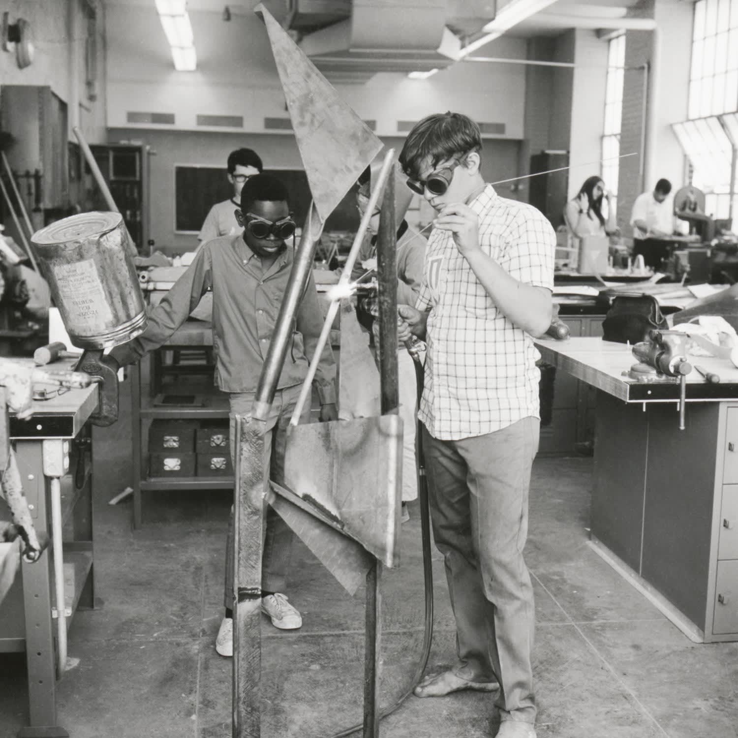 Walker Art Center summer program at Bryant Junior High School, Minneapolis, Minnesota, 1968. Photo by Eric Sutherland for Walker Art Center, Minneapolis.