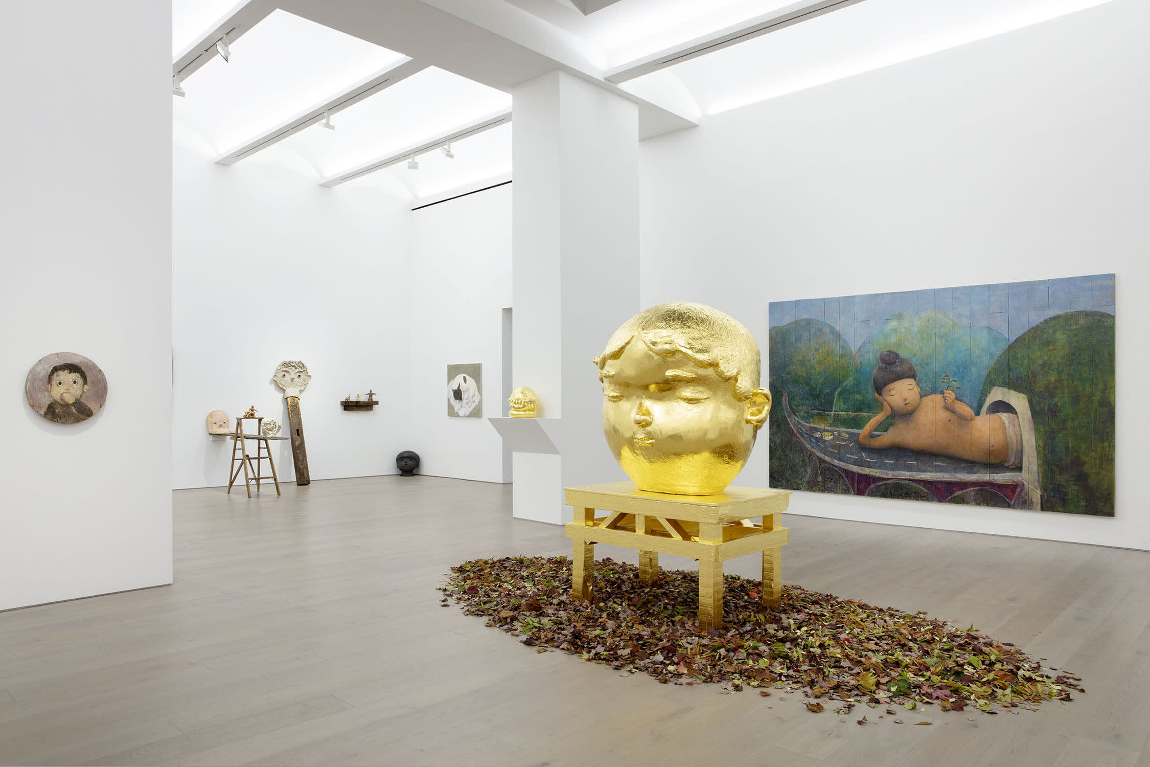 Installation view of Otani Workshop’s exhibition ‘Narubekunaranare Narazarumonarubekenya Narareccho (Be if you can, even if you don’t have to be, let it be)’, Perrotin, New York City, 2020. Photo by Guillaume Ziccarelli. © 2020 Otani Workshop/Kaikai Kiki Co., Ltd. All Rights Reserved. Courtesy of Perrotin and Kaikai Kiki Gallery, Tokyo.