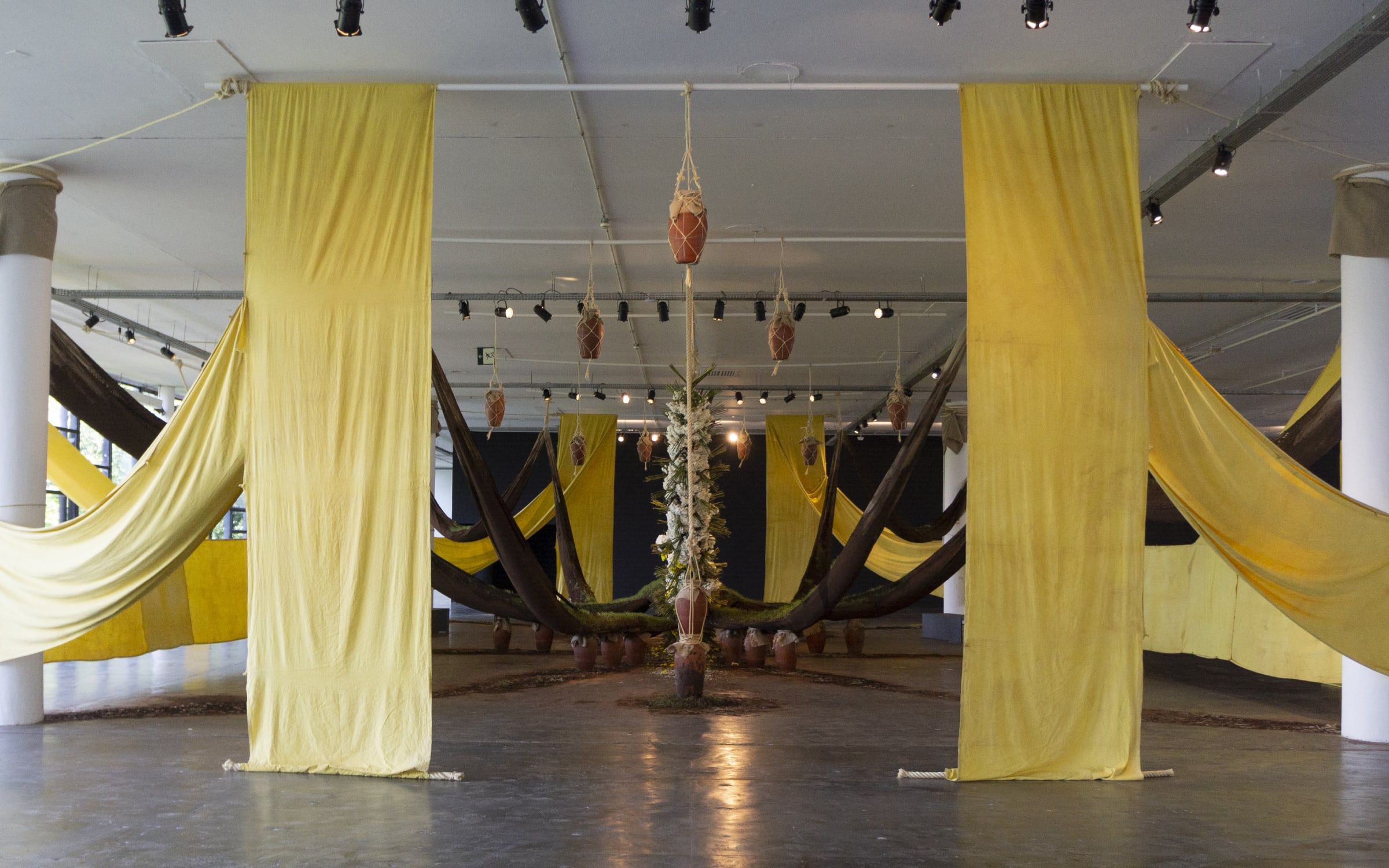 Daniel Lie, Outres, 2023. Photography by Daniel Lie. Courtesy of the artist, Casa Triângulo, São Paolo, and Galerie Barbara Wien, Berlin.