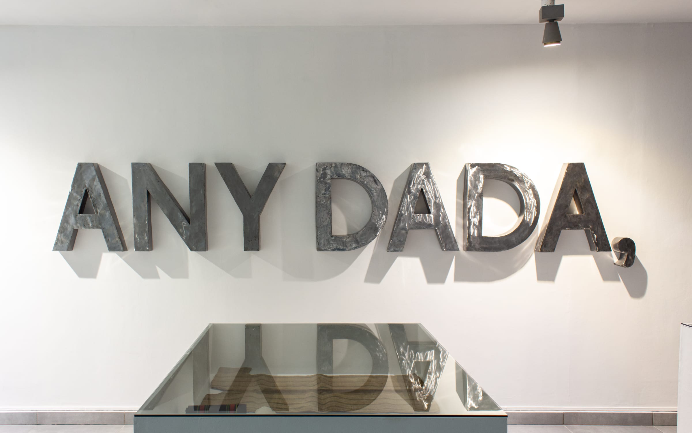Installation View of Lamba Forever Mandrakizay (2023) by Gad Bensalem. Courtesy of the artist and Hakanto Contemporary.