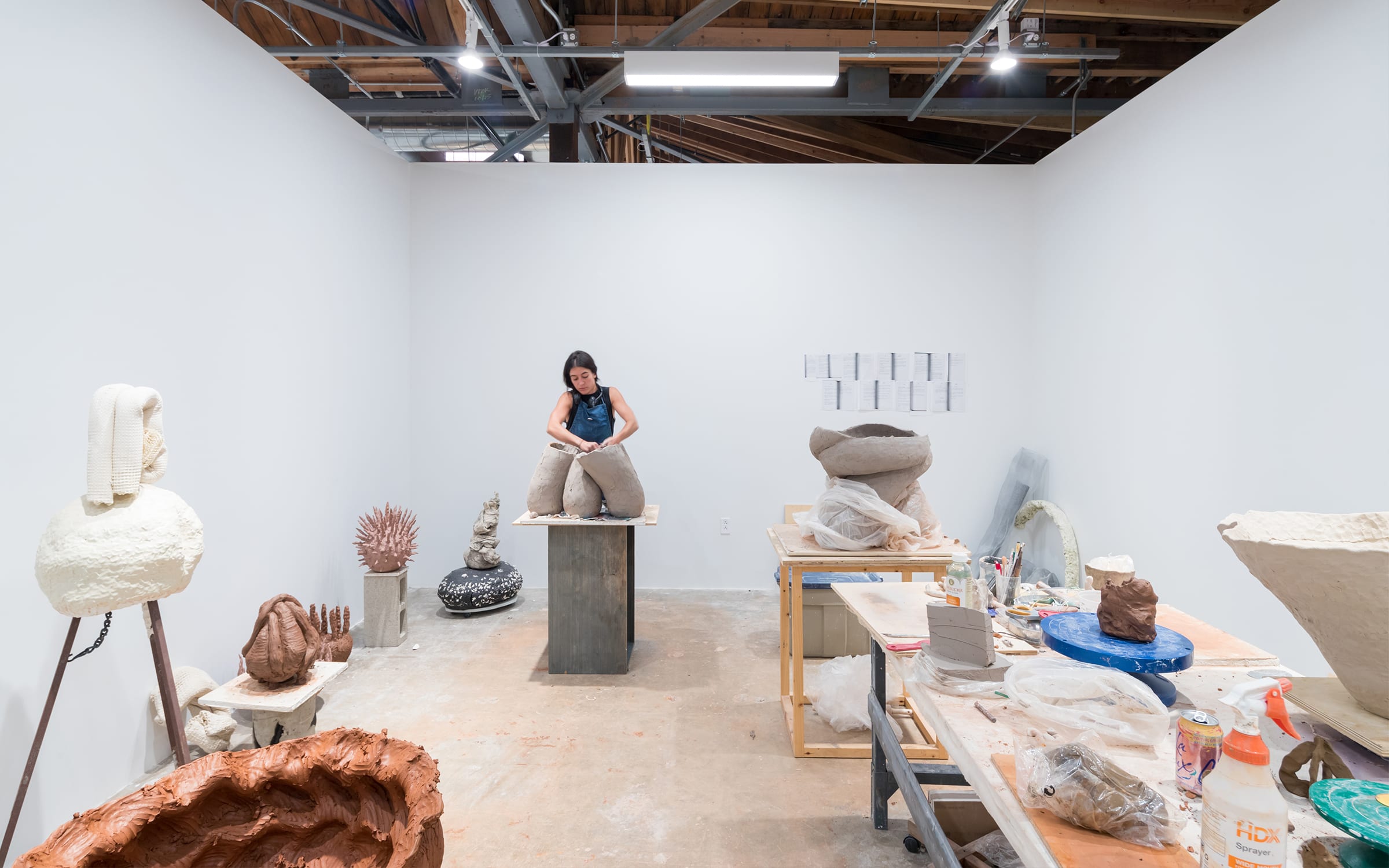 Individual artist studio at UCLA Margo Leavin Graduate Art Studios. Photograph by Iwan Baan. Courtesy of Johnston Marklee.