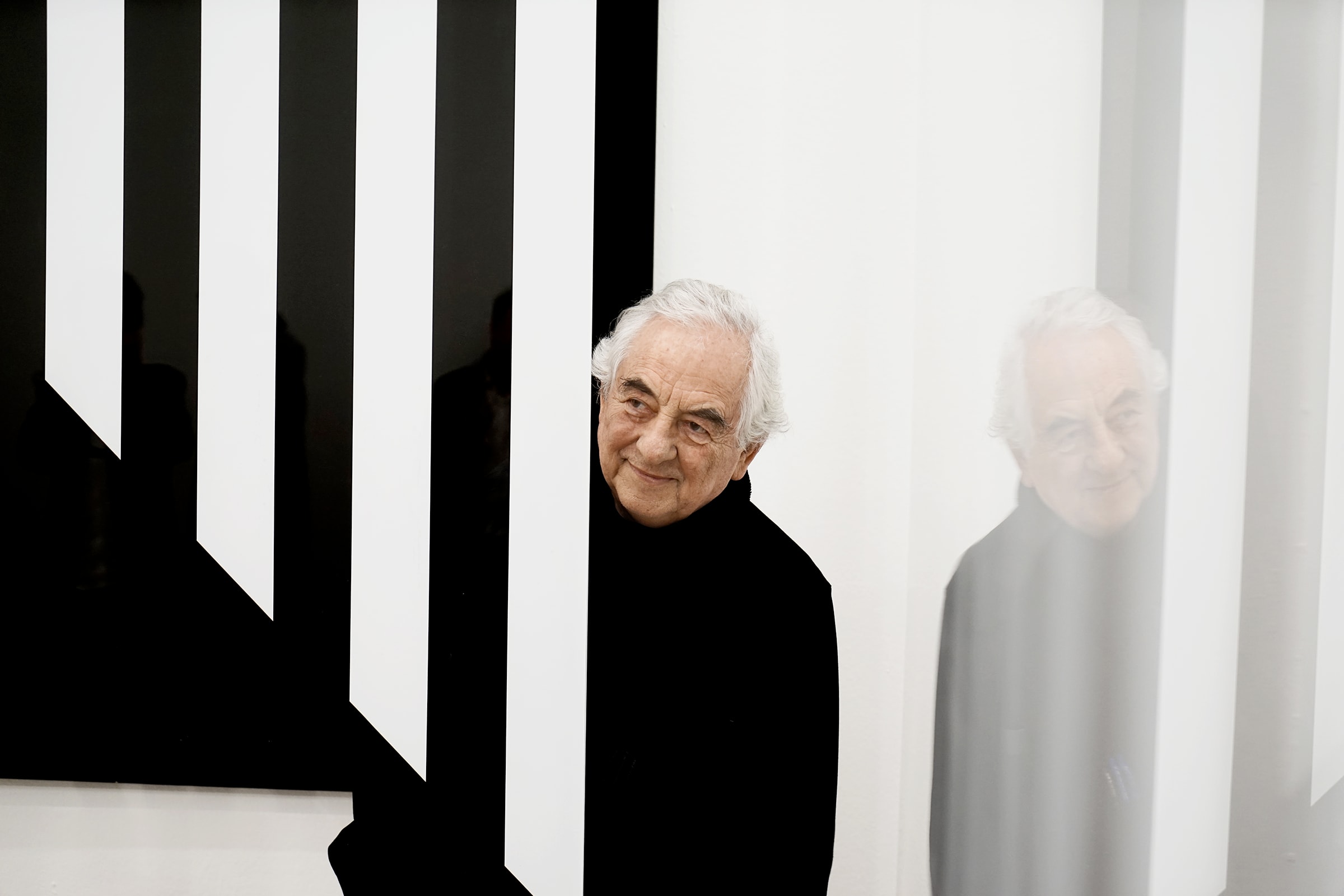 Photo-souvenir: Daniel Buren. Photograph by Lorenzo Fiaschi.