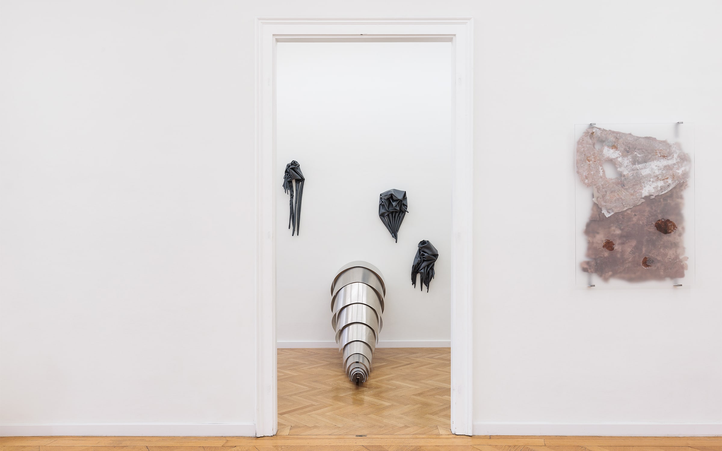 Installation view of Sandra Mujinga’s exhibition ‘Love Language’, Croy Nielsen, Vienna, 2023. Photograph by Kunst Dokumentation. Courtesy of the artist and Croy Nielsen.