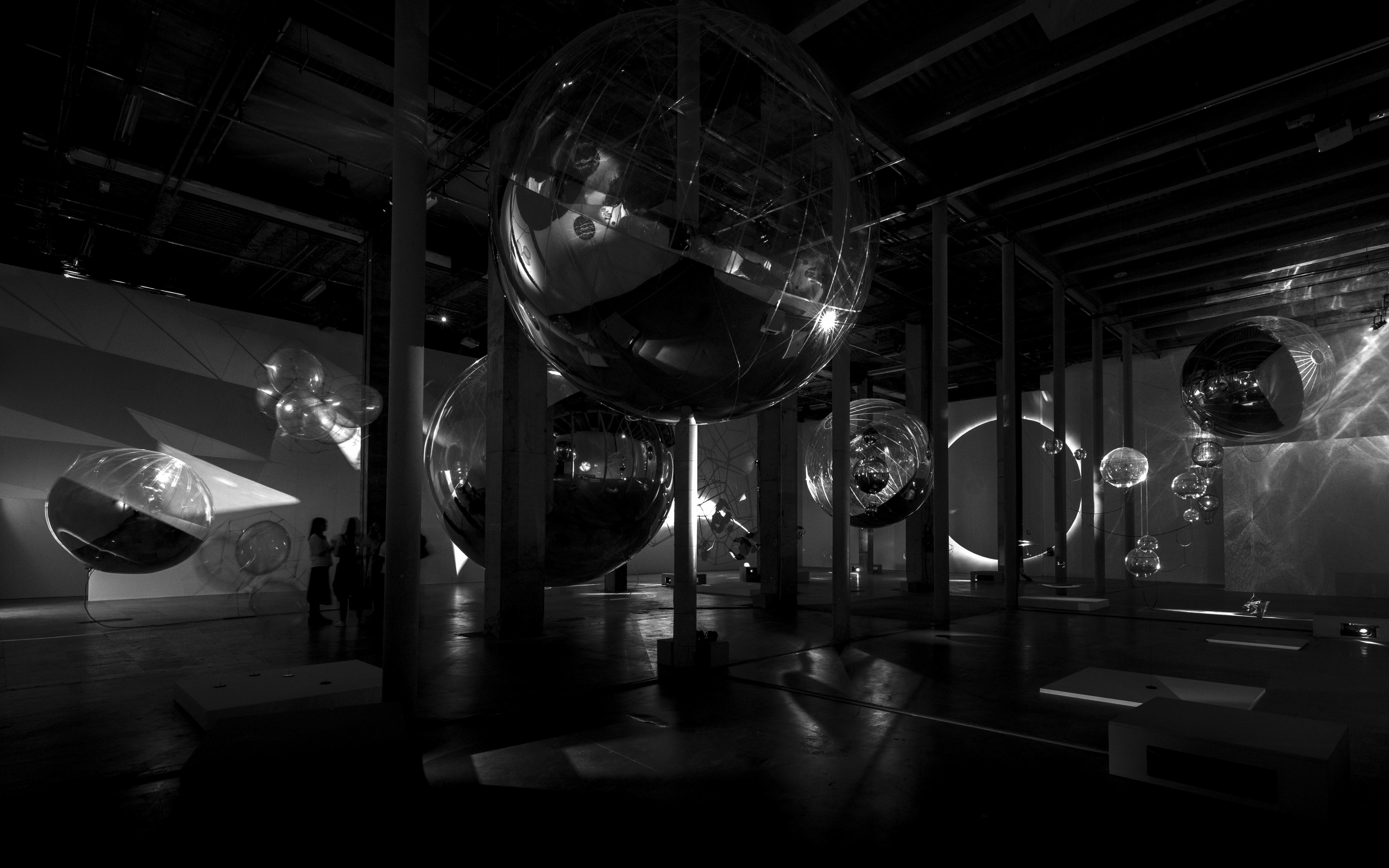 Installation view of 'On Air' at the Palais de Tokyo, Paris. Photo by Studio Tomás Saraceno, 2018.