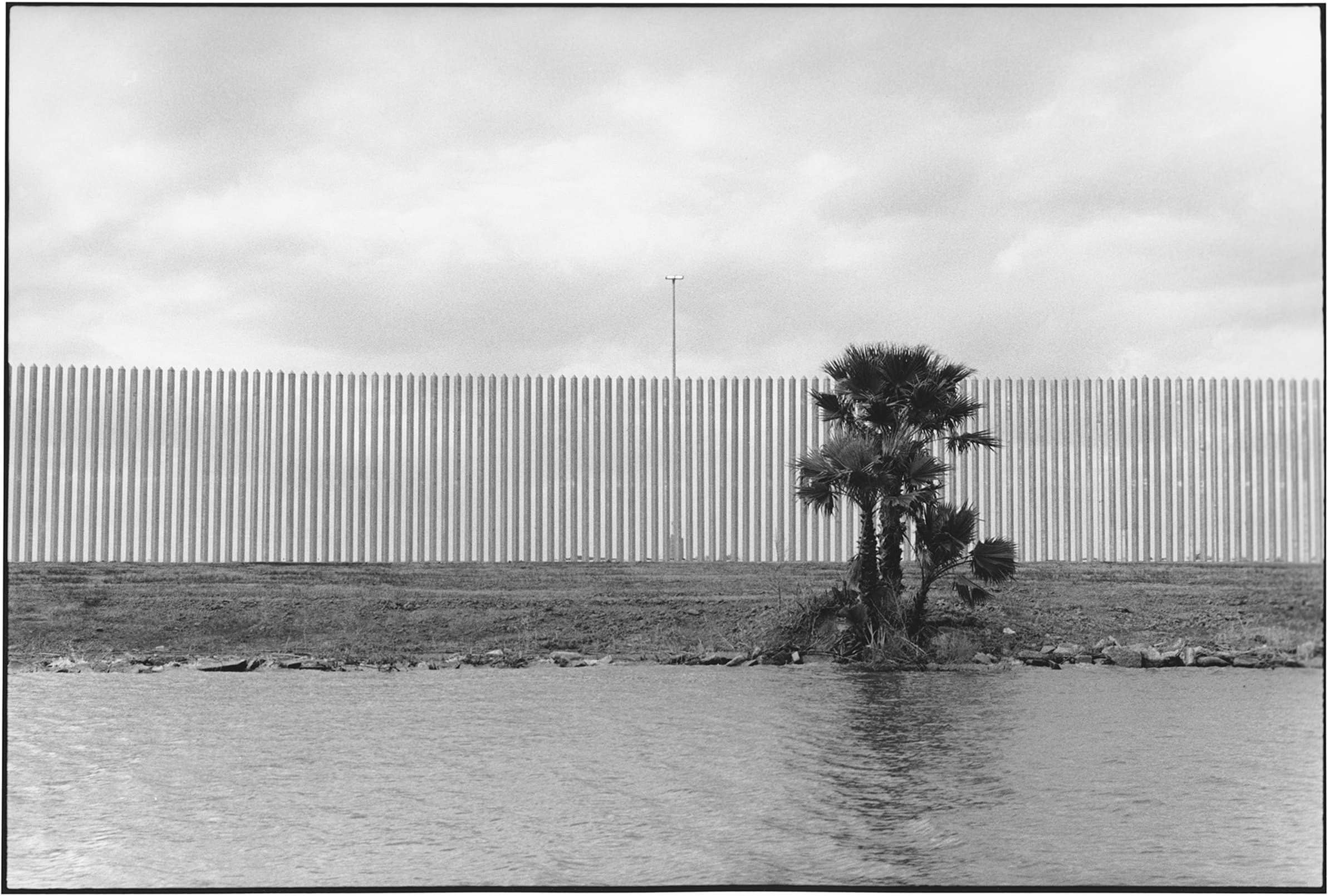 佐伊．李歐納，《Al río / To the River》（局部），2016-2022，圖片由藝術家、Galerie Gisela Capitain及豪瑟沃斯畫廊提供，©佐伊．李歐納