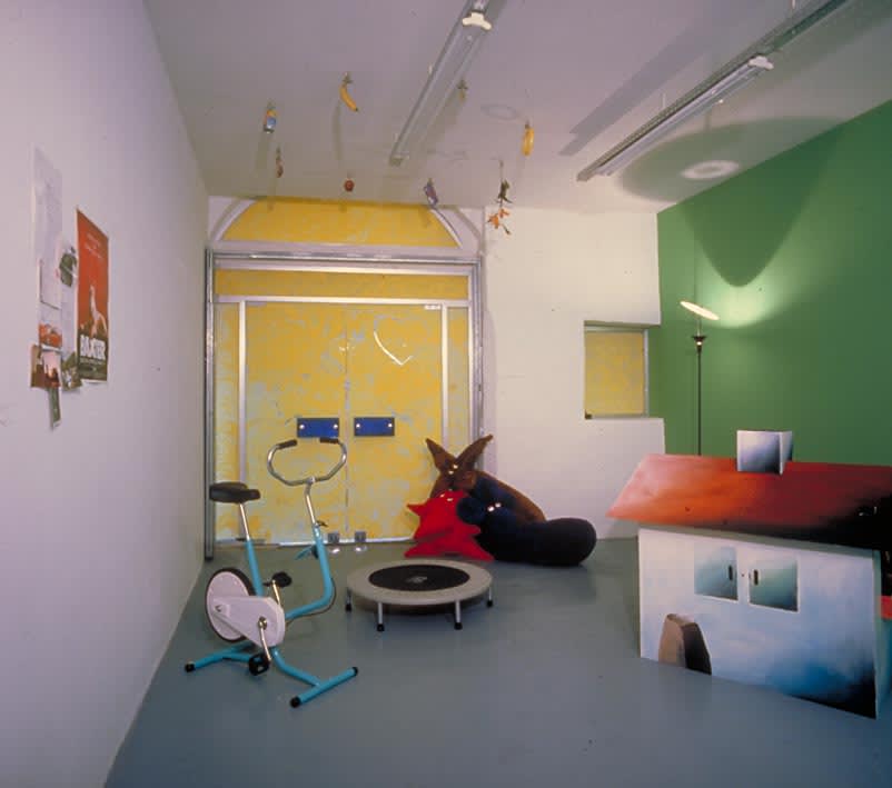 Installation view (room 2) of exhibition ‘Les Ateliers du Paradise’, Air de Paris, Nice, 1990. Photograph by François Fernandez, courtesy of Air de Paris, Romainville.