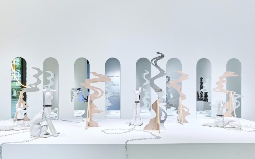 Vin Gallery