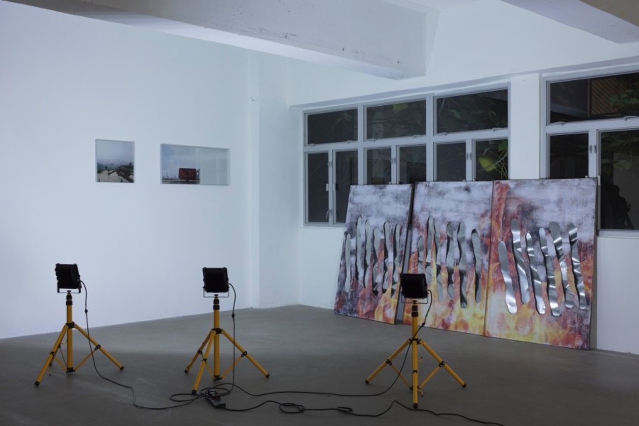 Freerider Backdrop I, 浪跡者的佈景板 I