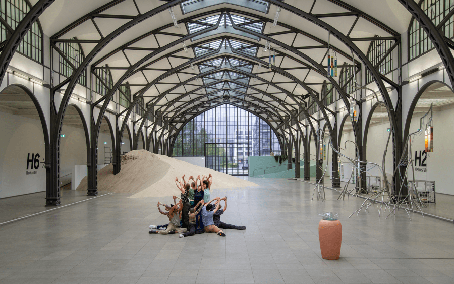 Alexandra Pirici’s choreographic landscape takes over the Hamburger Bahnhof
