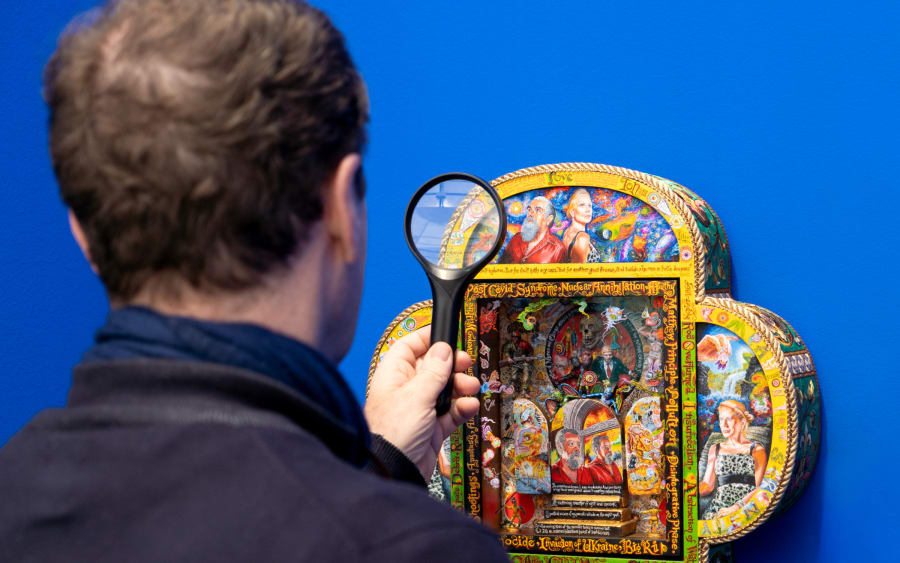 Why do gallerists make such good art collectors? 