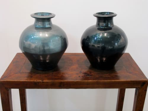 Han Dynasty Vases in Auto Paint