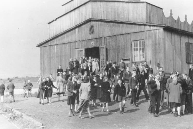Kassel/Mattenberg, the camp school/movie house/church... 1948