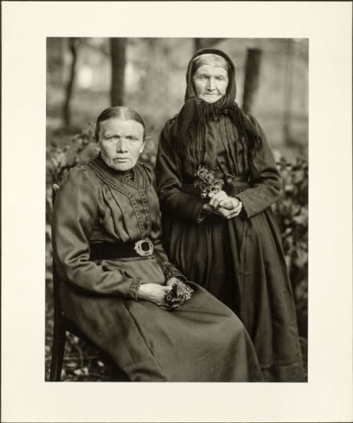 Mother and daughter, farmer and minor woman, 1912
