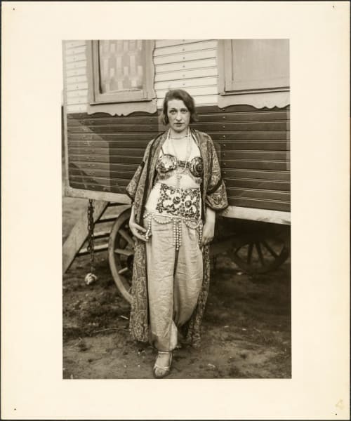 Circus artist, 1926-1932