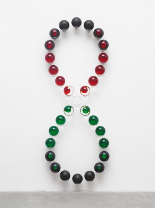 Continued opposite embrace (red, green)