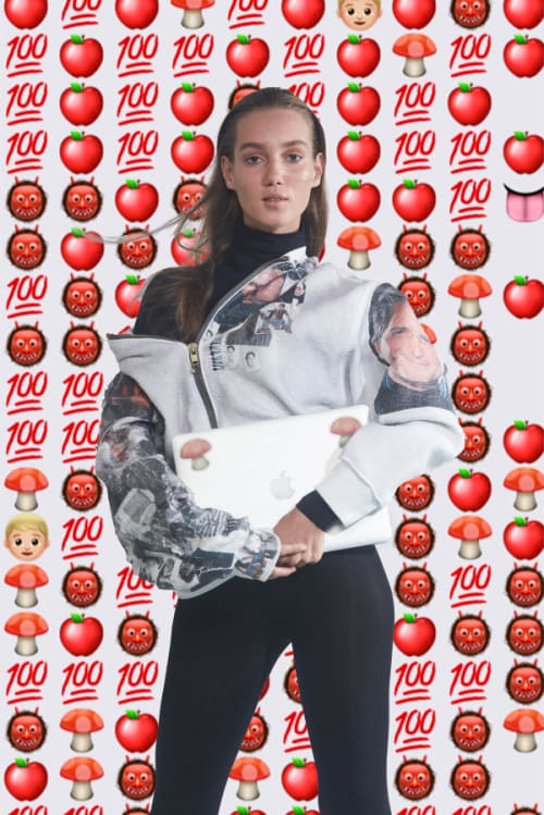 Amalie Moosgaard with Emojis
