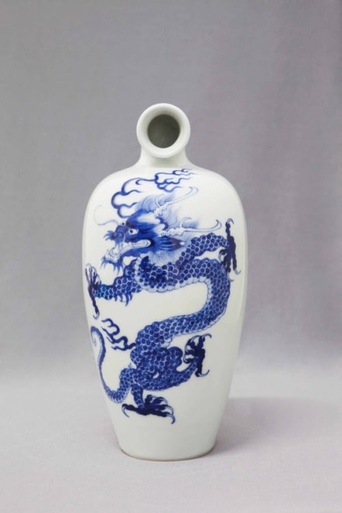MadeIn Curved Vase – Blue and White Vase with Dragons Design Kangxi Period Qing Dynasty