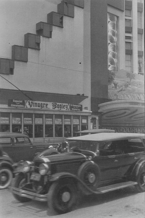 Corrientes Street, Opera Cinema