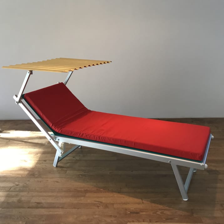Chaise longue by Ann Veronica Janssens (2007)