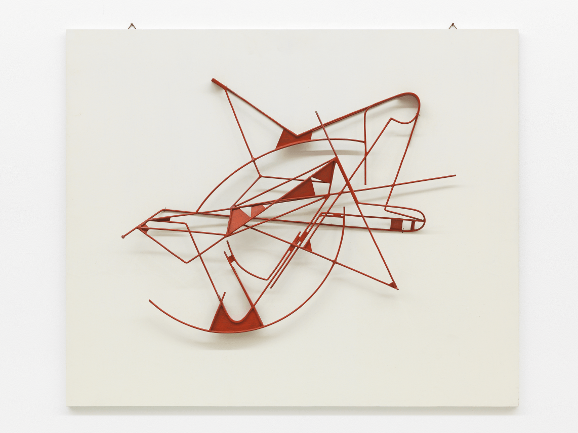 Rotes Metallrelief