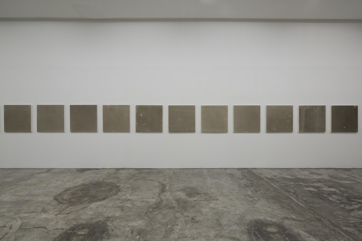 52 canvases exposed to Mexico City's air