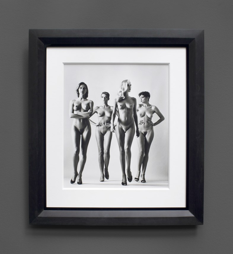 Sie Kommen (Naked), Paris