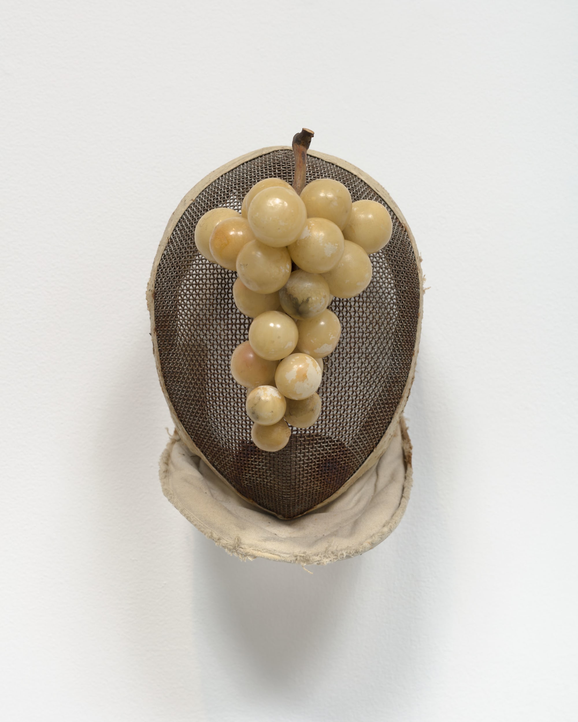 Fencing mask with alabaster grapes